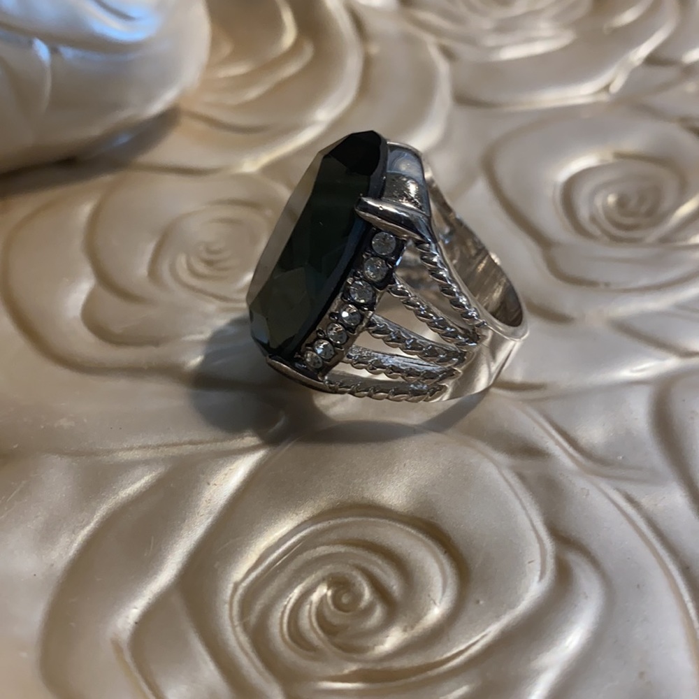 🌸 4/$20 🌸Black Stone Dinner Ring - Picture 3 of 5